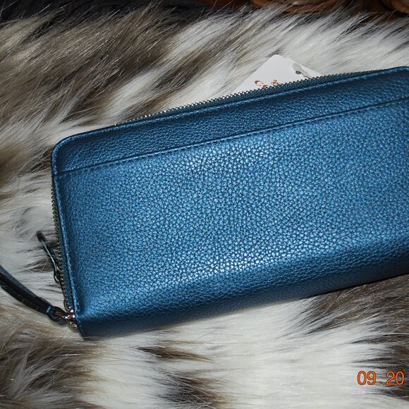Coach  New Teal Wallet with Tags Wrist Strap - Picture 6 of 7